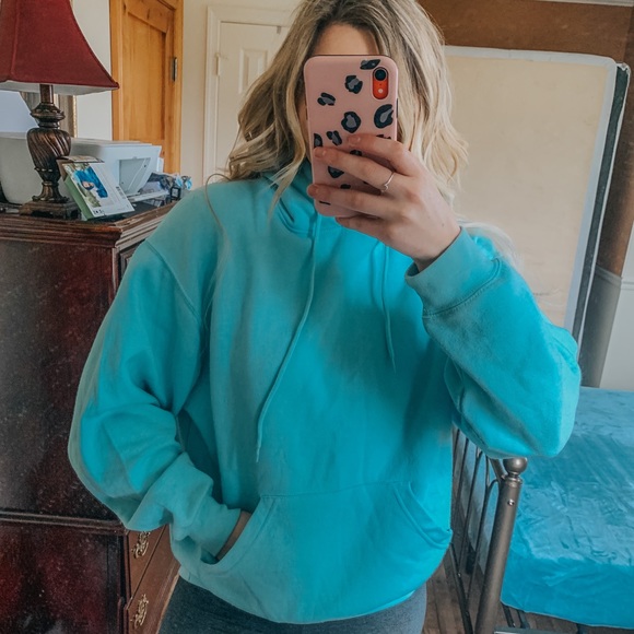 pacific and co Tops - PACIFIC & CO SWEATSHIRT